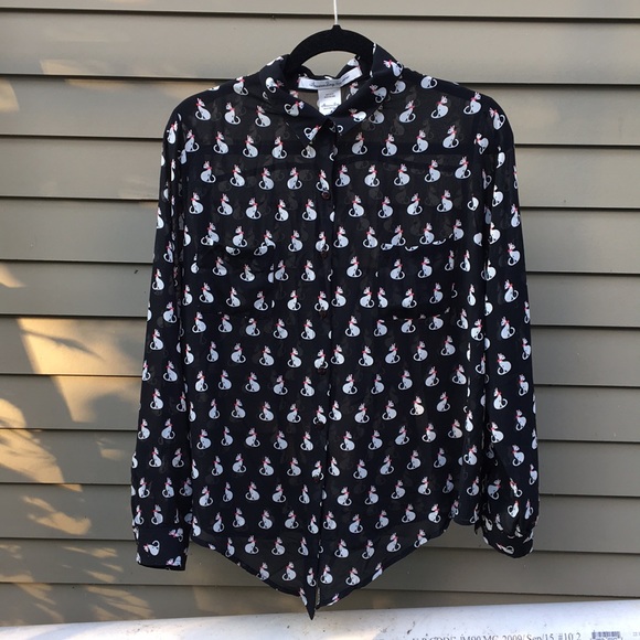 American Rag Tops - American rag kitty blouse